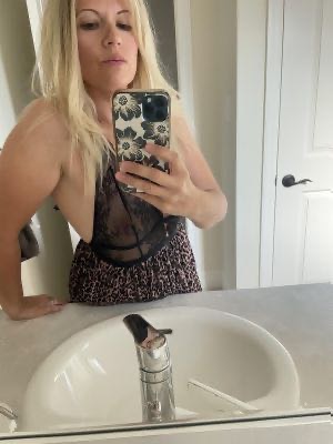 Amy Lynn Reid Lingerie